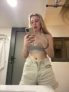 meanexx online show from December 28, 2024, 5:25 pm