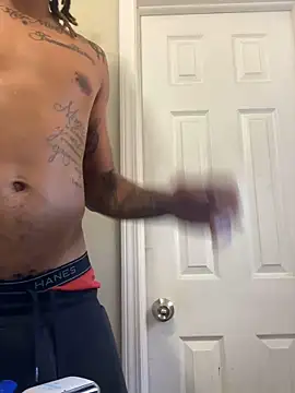 1BeautyN1Beast online show from December 22, 2024, 5:53 pm