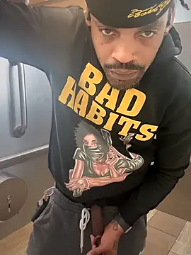 1BeautyN1Beast online show from December 21, 2025, 5:53 pm