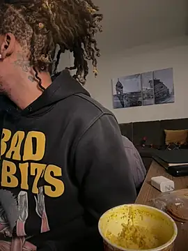 1BeautyN1Beast online show from February 9, 2026, 2:26 am