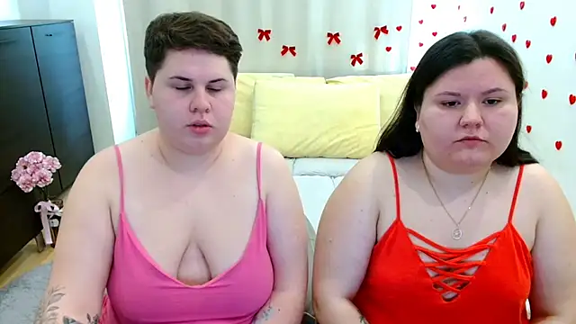 BeckyAndHellen online show from November 1, 2025, 10:17 am