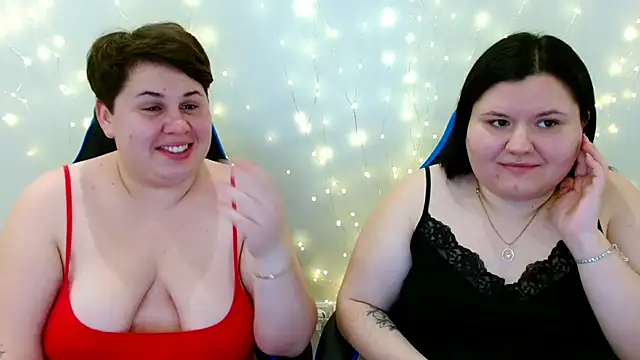 BeckyAndHellen online show from December 20, 2025, 9:44 pm
