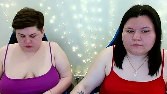BeckyAndHellen online show from May 17, 2026, 10:11 am