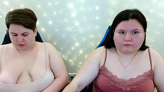 BeckyAndHellen online show from July 16, 2026, 9:37 am