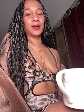 Shuggabutt online show from March 25, 2026, 6:08 am