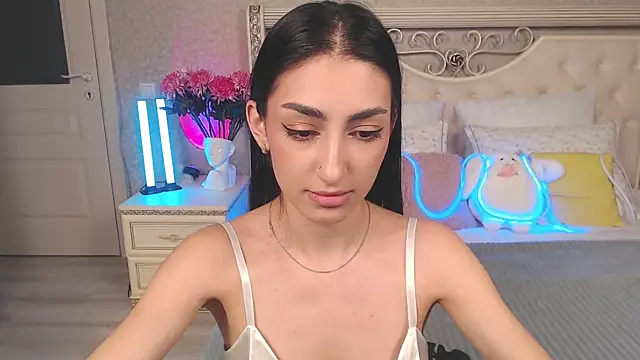 Lina Robbins online show from February 17, 2026, 10:38 pm