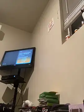 Snapshot of gaimov3r2024 chatting on November 5, 2025, 8:25 am gaimov3r2024 online show from November 5, 2025, 8:25 am