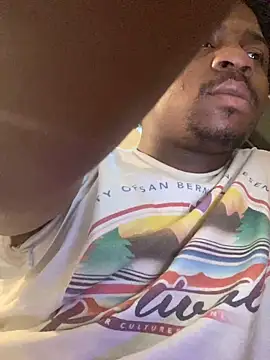 Snapshot of gaimov3r2024 chatting on November 5, 2025, 10:43 pm gaimov3r2024 online show from November 5, 2025, 10:43 pm