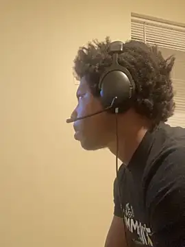 Snapshot of gaimov3r2024 chatting on November 12, 2025, 4:35 am gaimov3r2024 online show from November 12, 2025, 4:35 am