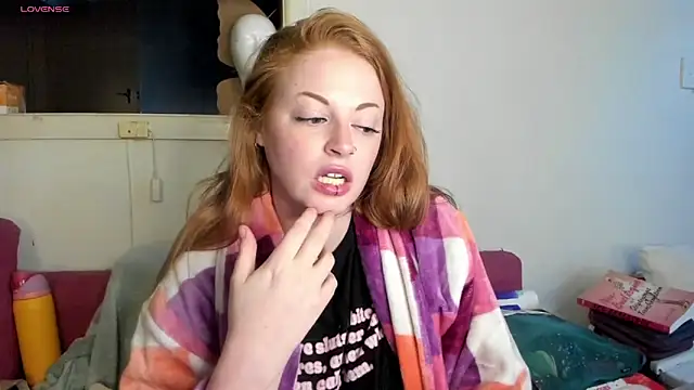 Snapshot of aaprill chatting on October 31, 2025, 8:15 am aaprill online show from October 31, 2025, 8:15 am