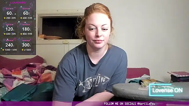 Snapshot of aaprill chatting on November 12, 2025, 10:04 am aaprill online show from November 12, 2025, 10:04 am