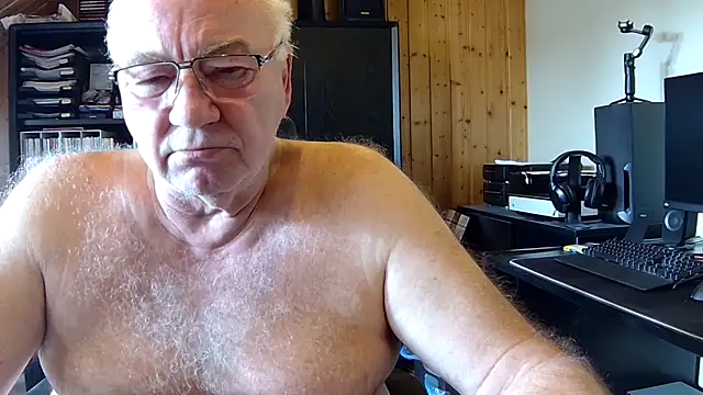 biggandybig online show from April 3, 2026, 10:57 am