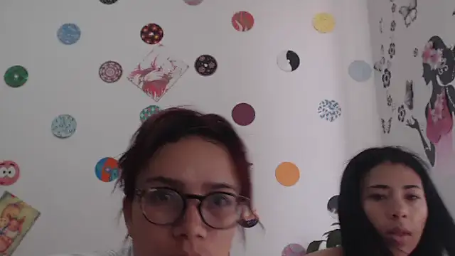 Yaumiko online show from January 8, 2025, 1:52 pm