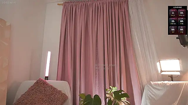 Ximenna Cruz online show from January 29, 2025, 12:12 am