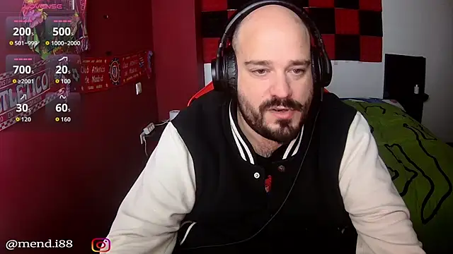 menditeta1 online show from December 14, 2025, 8:13 pm