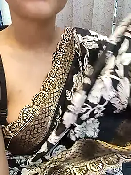 Snapshot of Divya_girl chatting on February 21, 2026, 11:22 am Divya girl online show from February 21, 2026, 11:22 am