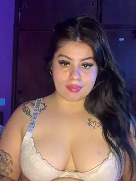 NenaRicaok online show from January 28, 2025, 4:41 pm