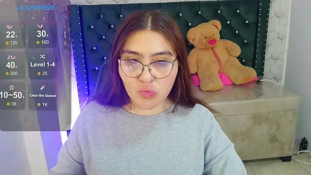 Snapshot of conniejames_m chatting on May 13, 2026, 11:07 am conniejames m online show from May 13, 2026, 11:07 am