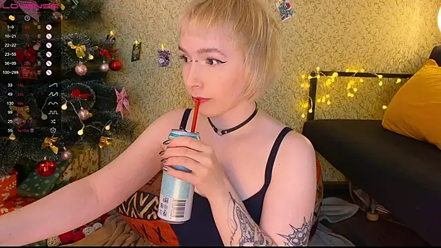 EmmyAmbros online show from January 13, 2025, 3:15 pm