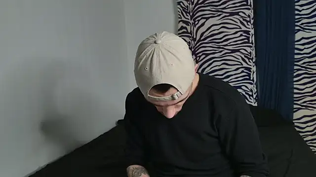 JackDesFeux online show from May 17, 2026, 3:59 am