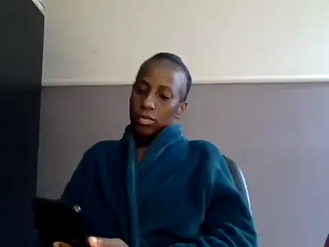 Snapshot of AfricanPrincesss2 chatting on December 25, 2024, 11:33 am AfricanPrincesss2 online show from December 25, 2024, 11:33 am