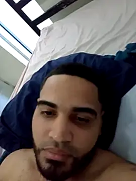 Snapshot of luismanuel_1998 chatting on November 30, 2025, 2:54 pm luismanuel 1998 online show from November 30, 2025, 2:54 pm