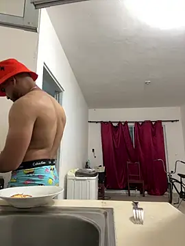 Snapshot of luismanuel_1998 chatting on March 3, 2026, 3:12 am luismanuel 1998 online show from March 3, 2026, 3:12 am