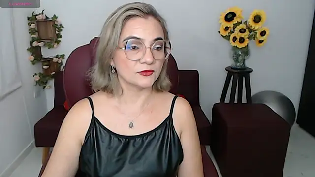 Snapshot of ana_milf chatting on May 1, 2026, 1:59 pm ana milf online show from May 1, 2026, 1:59 pm