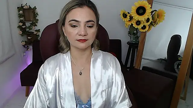 Snapshot of ana_milf chatting on July 4, 2026, 2:12 pm ana milf online show from July 4, 2026, 2:12 pm