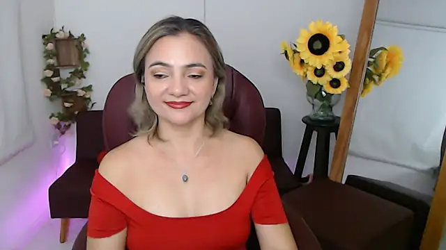 Snapshot of ana_milf chatting on July 8, 2026, 1:59 pm ana milf online show from July 8, 2026, 1:59 pm