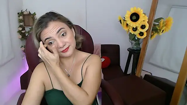 Snapshot of ana_milf chatting on July 13, 2026, 12:41 pm ana milf online show from July 13, 2026, 12:41 pm