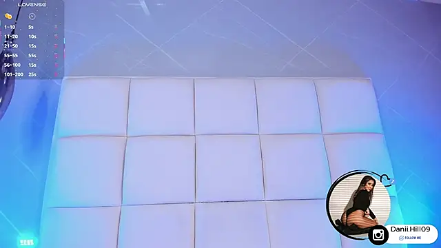 danii hill  online show from October 27, 2025, 4:05 am