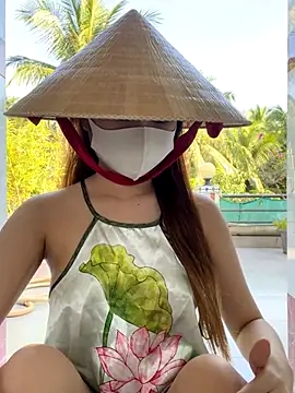 BabyThree  online show from November 29, 2025, 8:28 am