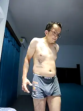 Snapshot of Allantututu chatting on April 19, 2026, 4:01 am Allantututu online show from April 19, 2026, 4:01 am
