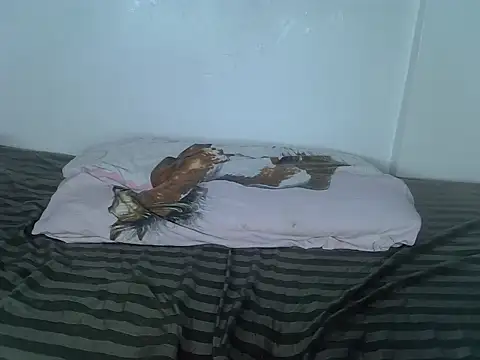 Snapshot of laetitia_ chatting on November 6, 2025, 2:12 am laetitia online show from November 6, 2025, 2:12 am