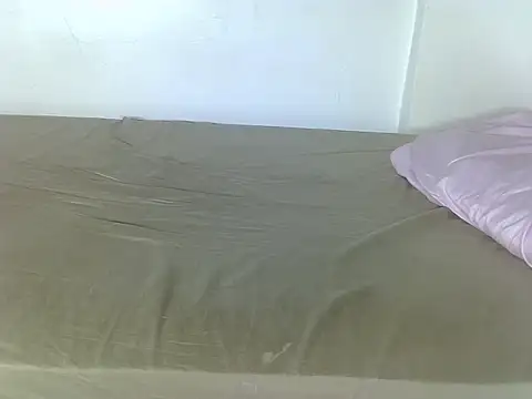 Snapshot of laetitia_ chatting on November 29, 2025, 2:42 pm laetitia online show from November 29, 2025, 2:42 pm