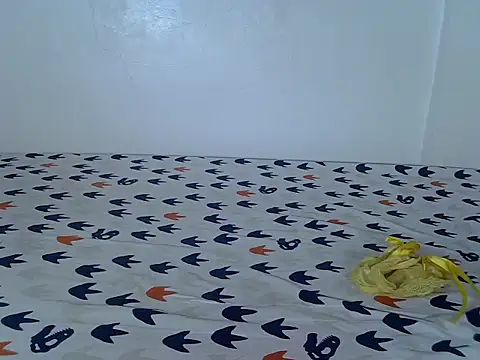 laetitia  online show from February 13, 2026, 9:22 pm