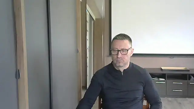 Snapshot of HarrySnake chatting on October 15, 2025, 6:46 am HarrySnake online show from October 15, 2025, 6:46 am