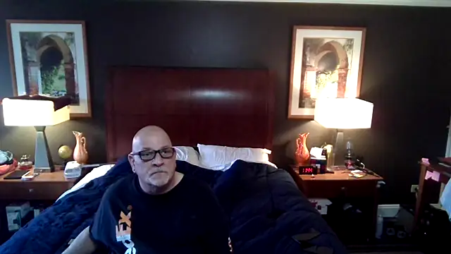 Snapshot of --JimmyJamzs-- chatting on December 18, 2025, 4:46 pm --JimmyJamzs-- online show from December 18, 2025, 4:46 pm