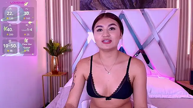 Snapshot of Zayda_1 chatting on December 13, 2025, 7:53 pm Zayda 1 online show from December 13, 2025, 7:53 pm