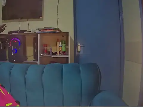 Snapshot of Chavvy_10 chatting on December 17, 2025, 6:14 pm Chavvy 10 online show from December 17, 2025, 6:14 pm