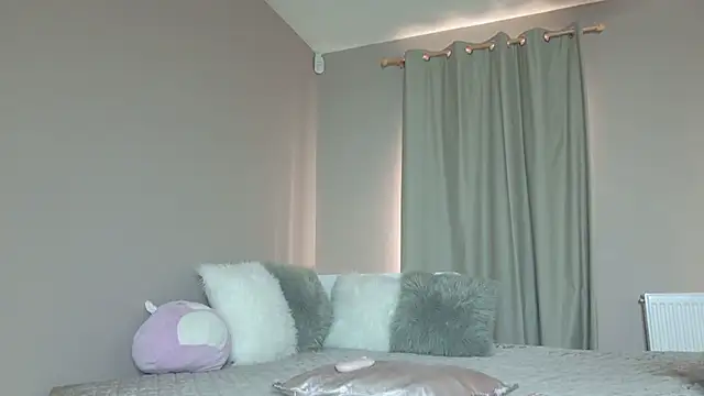 KatBigBum online show from May 8, 2026, 8:19 am