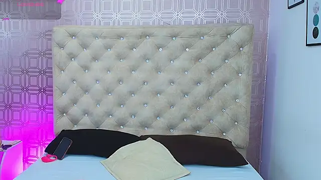 Snapshot of Sara_Desire chatting on February 28, 2025, 12:31 pm Sara Desire online show from February 28, 2025, 12:31 pm