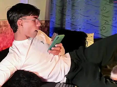 Snapshot of Teo_skinny chatting on December 7, 2024, 6:15 pm Teo skinny online show from December 7, 2024, 6:15 pm