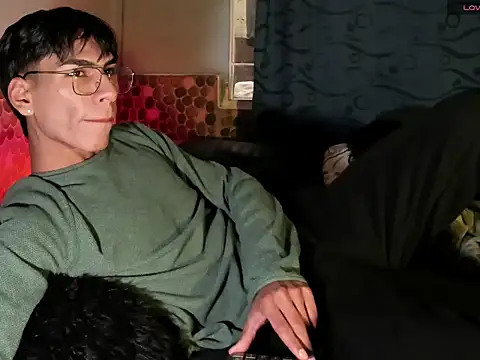 Snapshot of Teo_skinny chatting on December 10, 2024, 6:49 pm Teo skinny online show from December 10, 2024, 6:49 pm