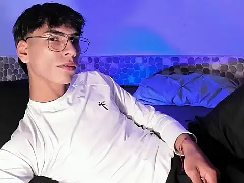 Snapshot of Teo_skinny chatting on January 15, 2025, 8:16 pm Teo skinny online show from January 15, 2025, 8:16 pm