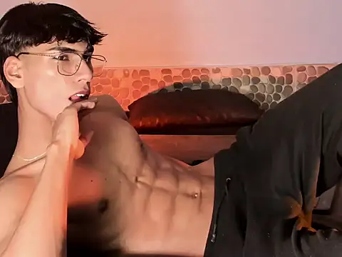 Snapshot of Teo_skinny chatting on January 16, 2025, 9:30 pm Teo skinny online show from January 16, 2025, 9:30 pm