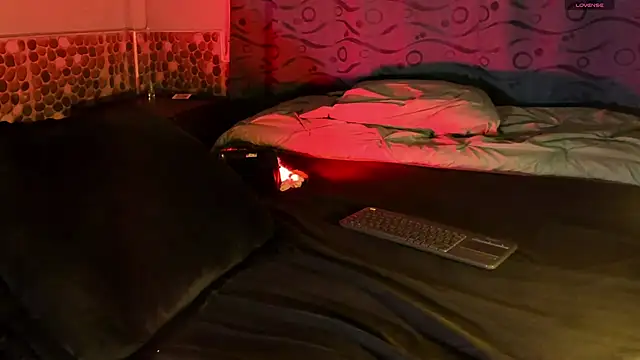 Snapshot of Teo_skinny chatting on February 12, 2025, 11:20 pm Teo skinny online show from February 12, 2025, 11:20 pm