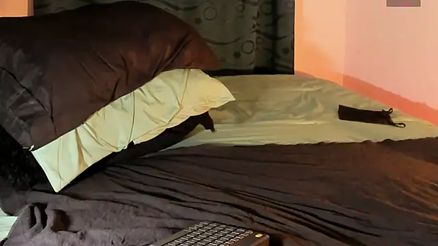 Snapshot of Teo_skinny chatting on March 8, 2025, 3:02 pm Teo skinny online show from March 8, 2025, 3:02 pm