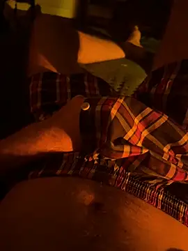 ArmpitsRSuperior online show from November 16, 2025, 10:15 pm